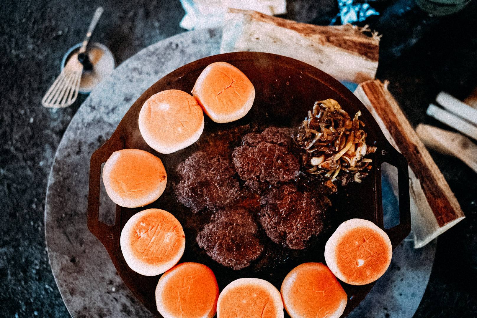 Hamburgare på stekhäll